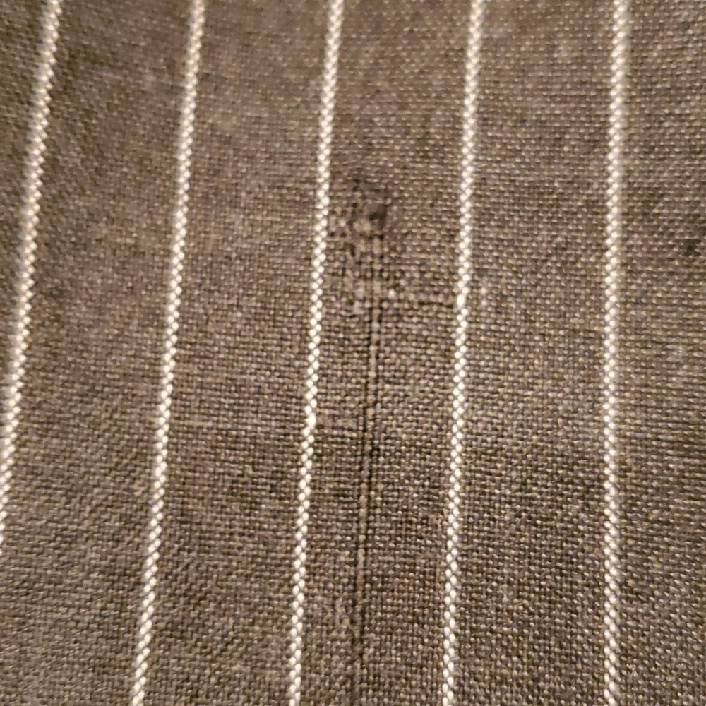 NWT Romeo & Juliet Couture Size M Grey Pinstripe Blazer *small factory flaw* - Picture 15 of 15